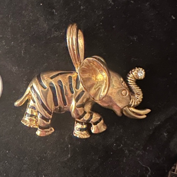 Jewelry - Gold Elephant Necklace Pendant with Black Enamel and Rhinestone